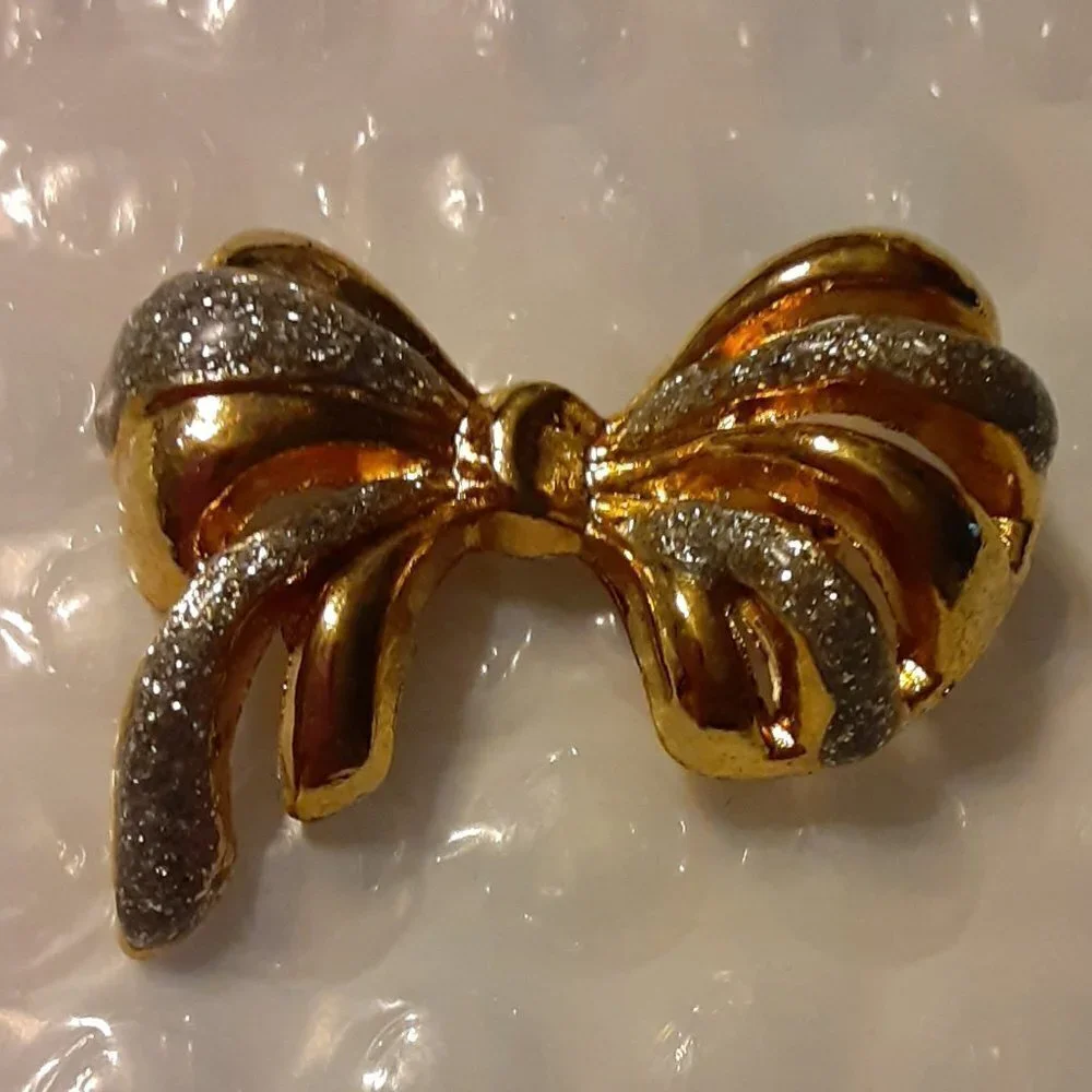 Bow Brooch